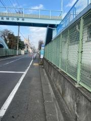 「高畑小学校」バス停留所