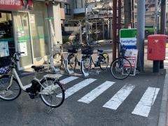 ファミリーマート　アスロード横浜生麦店