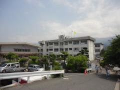 玉津小学校