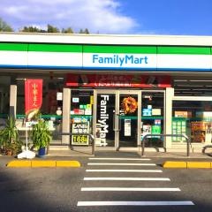 ファミリーマート　地御前店