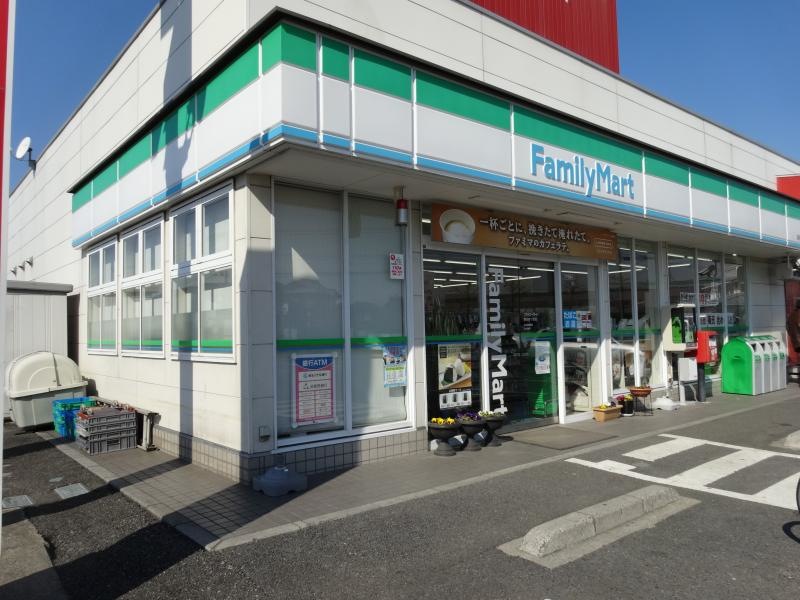 ファミリーマート越谷弥十郎店