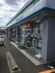 ファミリーマート　仙台岩切店