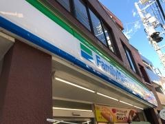 ファミリーマート　松陰神社駅前店