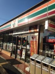 セブンイレブン　豊中東泉丘店