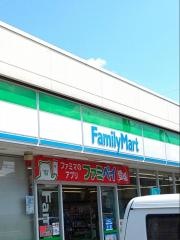 ファミリーマート　浦和駒場店