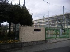 町田市立鶴川第二中学校