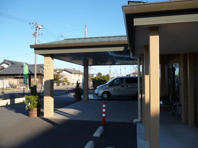 サービス付き高齢者向け住宅 長楽 施設外観