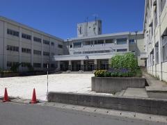 新城中央小学校