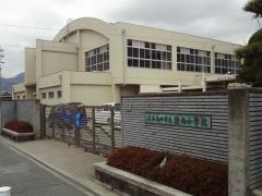 陵西小学校