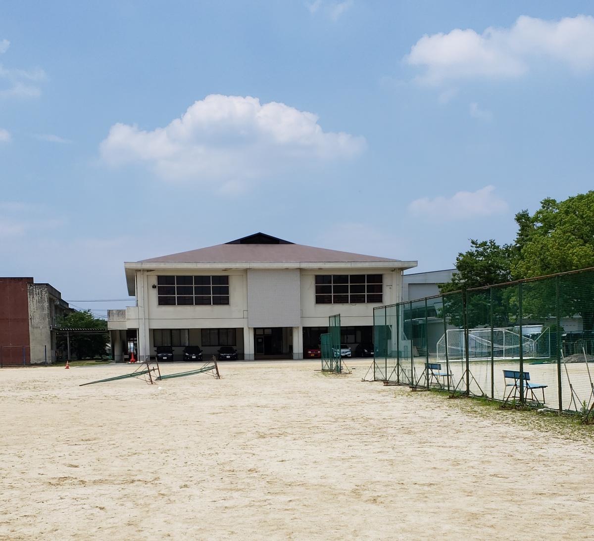 泗水中学校