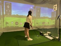インドアゴルフ練習場　ｓａｋｕｔｔｏＧＯＬＦ　福岡天神店