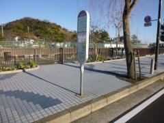 「自衛隊前」バス停留所
