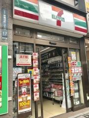 セブンイレブン　新宿駅靖国通り店