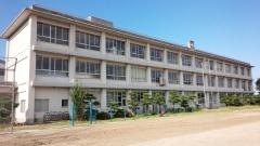 飯梨小学校