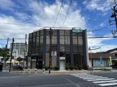 山口銀行富田支店