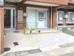 東山ハウス