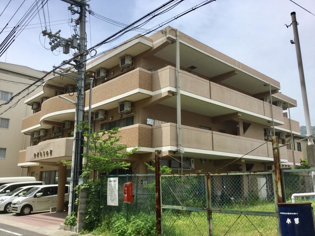 ひまわりの家 施設外観