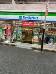 ファミリーマート　武蔵新城店