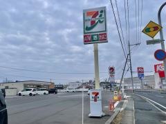 セブンイレブン　津山川崎店