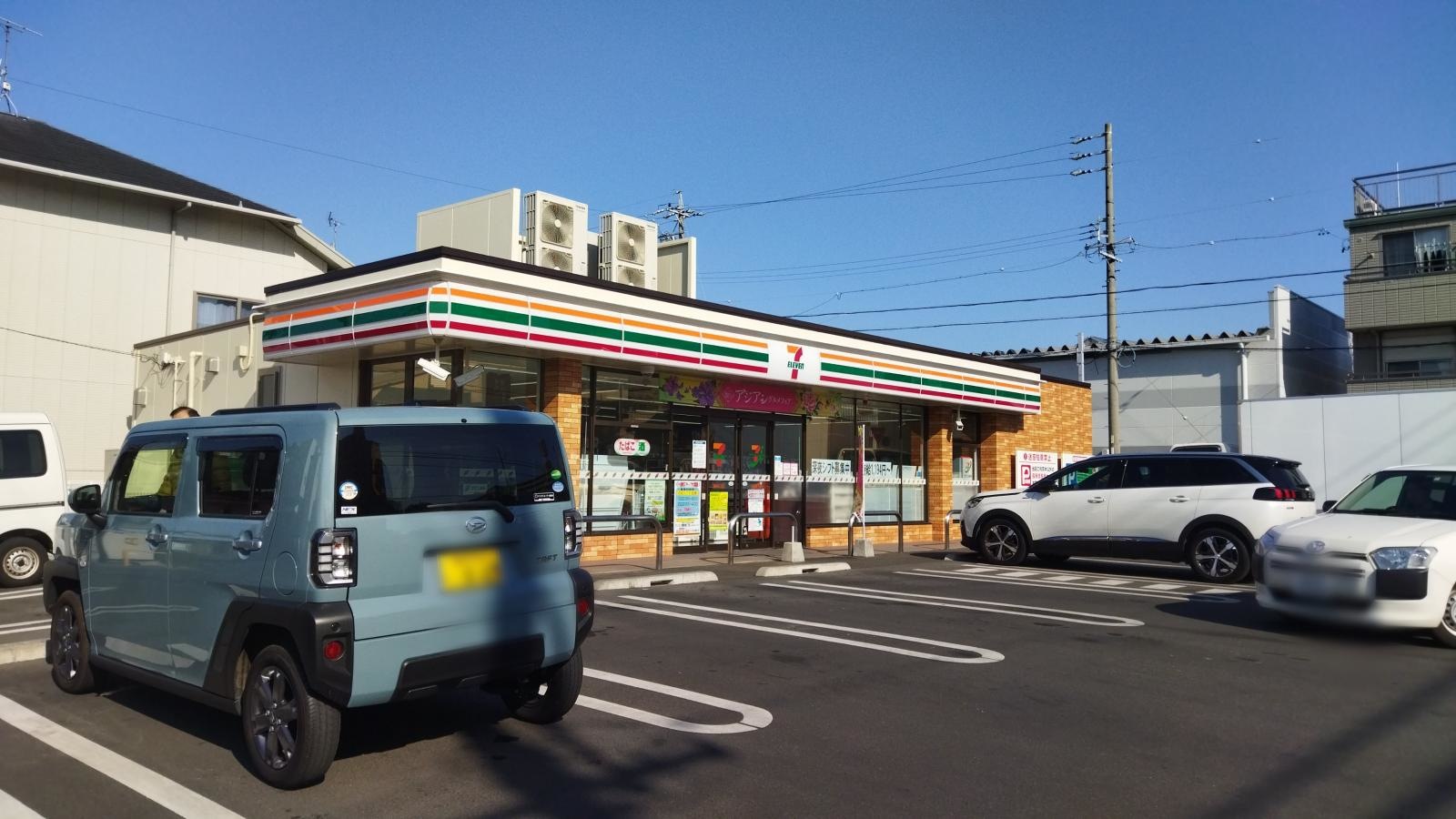 南東から