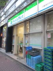 ファミリーマート　八重洲さくら通り店