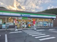 ファミリーマート　韮崎桐ノ木店