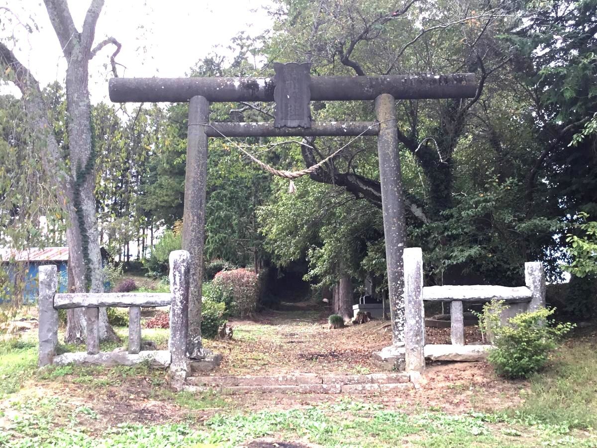 遠流志別石神社