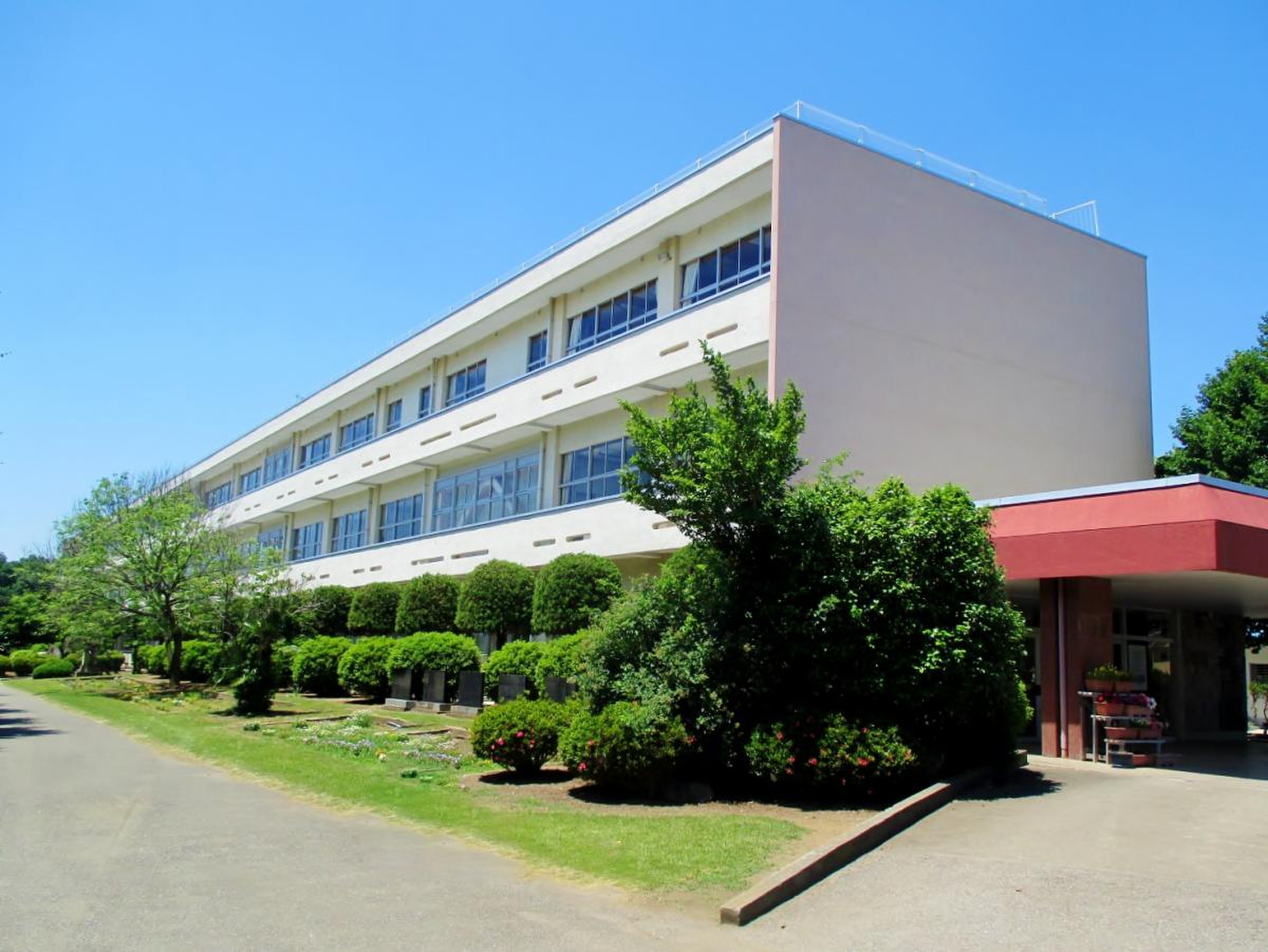 上 三川 中学校