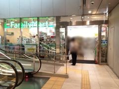 ファミリーマート　ＫＡＢＵＴＯ　ＯＮＥ店
