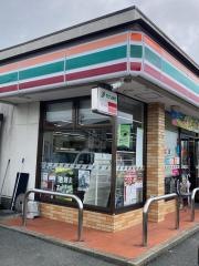 セブンイレブン　新城バイパス店