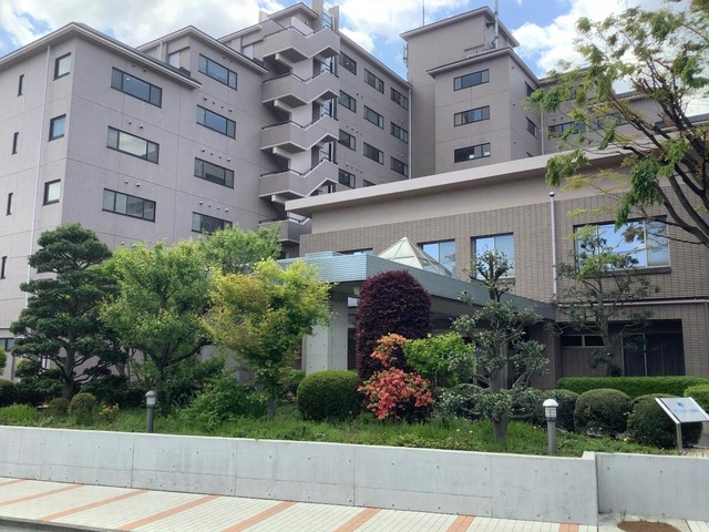 サン・ラポール調布 建物全景