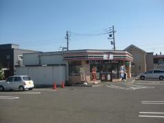 セブンイレブン 新川4条店