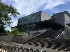 鶴見大学