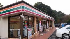 セブンイレブン　長与まなび野店