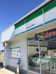 ファミリーマート　弘前小比内店