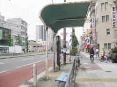「市岡」バス停留所