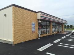 セブンイレブン中央市西花輪店