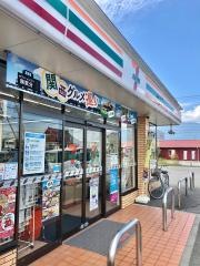 セブンイレブン中央市西花輪店