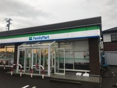 ファミリーマート　横越うぐいす団地店