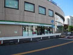 ファミリーマート　柳瀬川駅前店
