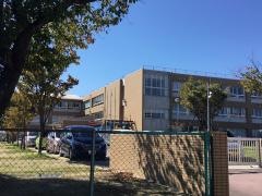 四日市市立港中学校