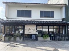 ＭＵＧＩ―ＭＵＧＩ・ＣＡＦＥ