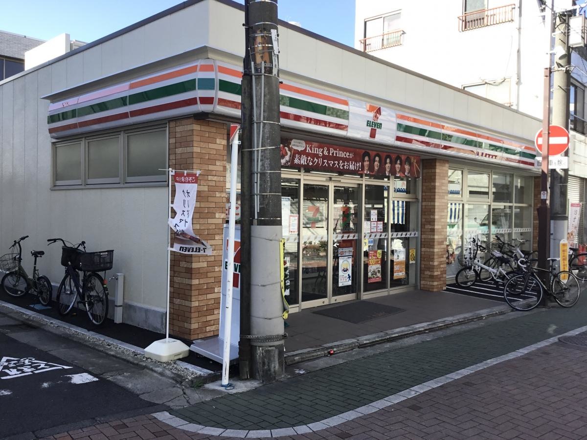 セブンイレブン足立関原2丁目店の外観