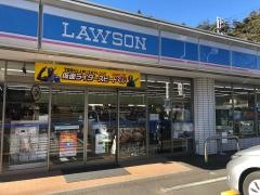 ローソン　小淵沢インター店