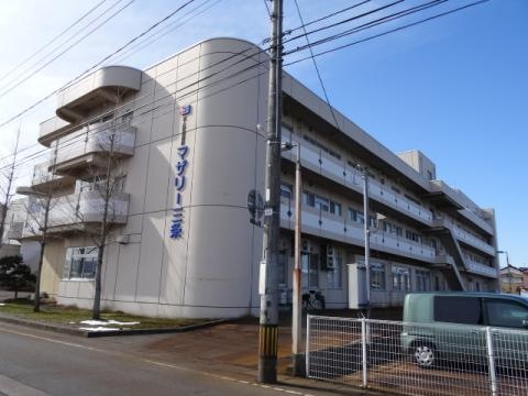 マザリー三条 施設外観
