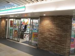 ファミリーマート　地下鉄伏見駅北店