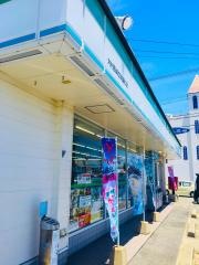 ファミリーマート　長崎空港通り店