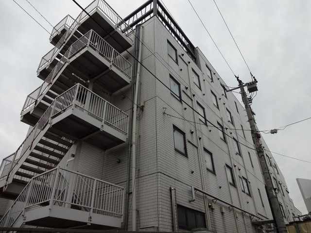 センチュリーシルバー花山 施設外観