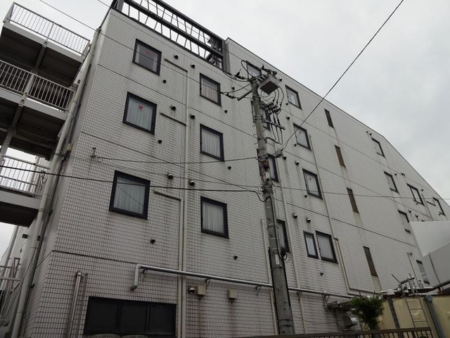 センチュリーシルバー花山 施設外観