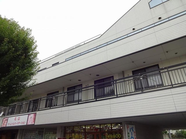 センチュリーシルバー花山 施設外観